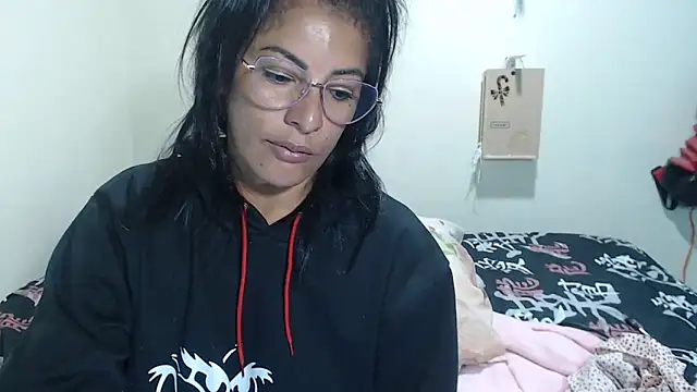 Snapshot of kateleyagrey chatting on May 3, 2026, 10:32 am kateleyagrey online show from May 3, 2026, 10:32 am