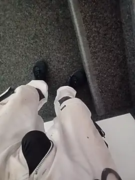 Snapshot of GeilerSchweizer chatting on October 31, 2025, 9:32 am GeilerSchweizer online show from October 31, 2025, 9:32 am