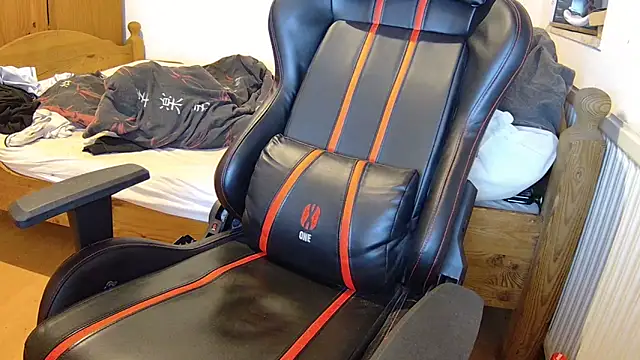 KmlBI26 online show from November 28, 2025, 7:11 am