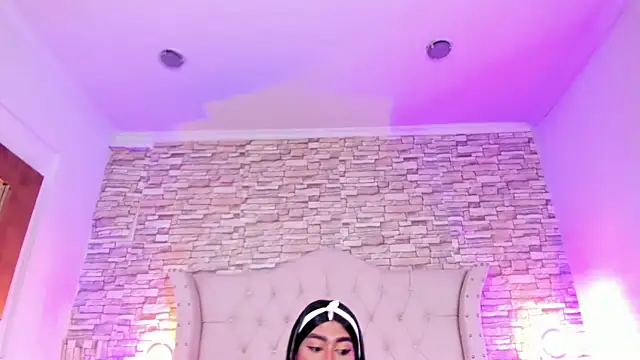 Snapshot of Lucia-sex chatting on February 5, 2026, 8:24 pm Lucia-sex online show from February 5, 2026, 8:24 pm