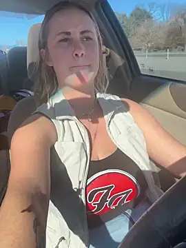 Snapshot of ClumsyLink chatting on January 27, 2025, 9:11 pm ClumsyLink online show from January 27, 2025, 9:11 pm