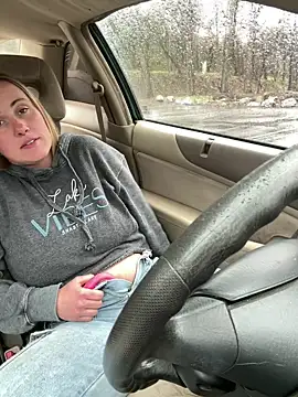 Snapshot of ClumsyLink chatting on February 13, 2025, 7:42 pm ClumsyLink online show from February 13, 2025, 7:42 pm