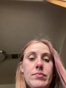 Snapshot of ClumsyLink chatting on November 23, 2025, 9:03 pm ClumsyLink online show from November 23, 2025, 9:03 pm