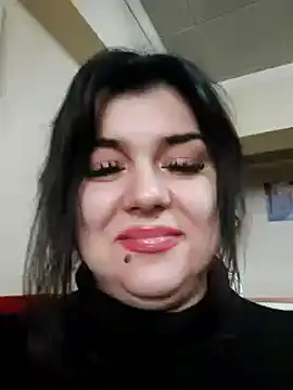 Snapshot of TinaMaay chatting on December 10, 2024, 11:32 am TinaMaay online show from December 10, 2024, 11:32 am