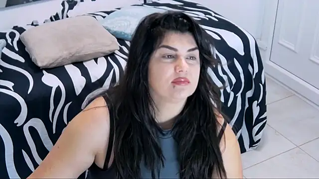 Snapshot of TinaMaay chatting on January 30, 2025, 8:22 am TinaMaay online show from January 30, 2025, 8:22 am