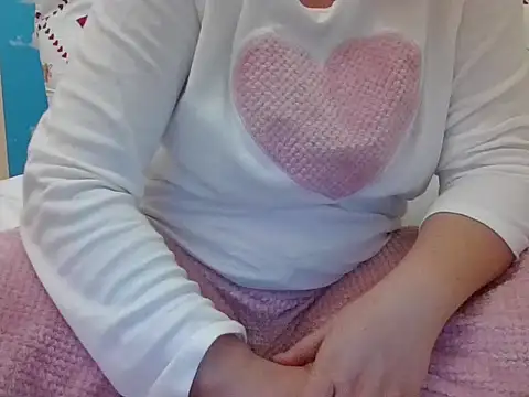 Snapshot of RealLittleRedRidingHood chatting on January 16, 2026, 4:44 pm RealLittleRedRidingHood online show from January 16, 2026, 4:44 pm