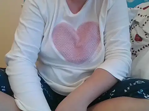 Snapshot of RealLittleRedRidingHood chatting on February 8, 2026, 3:26 pm RealLittleRedRidingHood online show from February 8, 2026, 3:26 pm