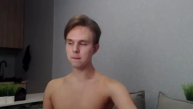 Snapshot of MartinMendez chatting on October 30, 2025, 11:00 am MartinMendez online show from October 30, 2025, 11:00 am