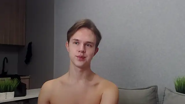 Snapshot of MartinMendez chatting on November 9, 2025, 8:34 am MartinMendez online show from November 9, 2025, 8:34 am