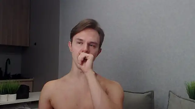 Snapshot of MartinMendez chatting on December 4, 2025, 9:07 am MartinMendez online show from December 4, 2025, 9:07 am