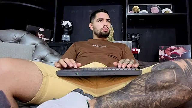 matteosantos online show from November 13, 2025, 11:42 am