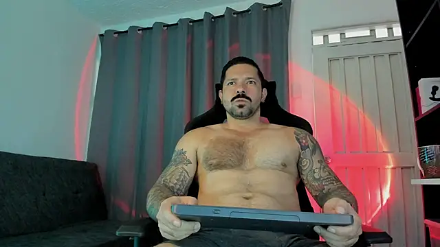 Pierre Vidal online show from November 27, 2025, 8:44 pm