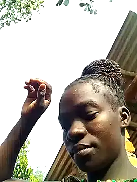 Snapshot of shape30 chatting on November 22, 2025, 5:39 am shape30 online show from November 22, 2025, 5:39 am