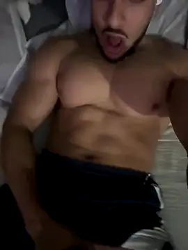 pimentfort77 online show from October 19, 2025, 9:26 pm