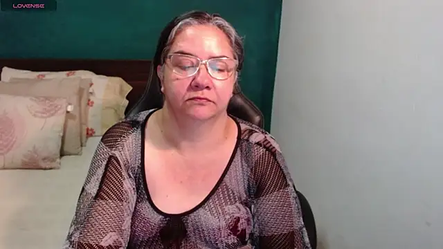 Snapshot of scaelettdubois chatting on July 12, 2026, 9:33 am scaelettdubois online show from July 12, 2026, 9:33 am