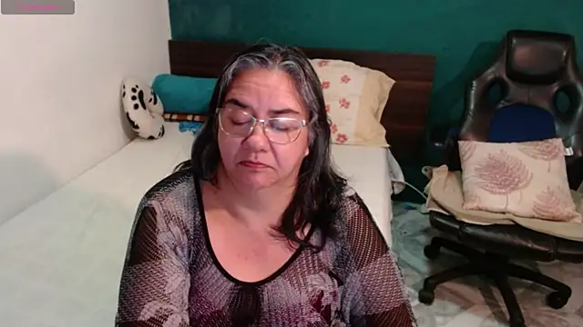 Snapshot of scaelettdubois chatting on July 14, 2026, 10:21 am scaelettdubois online show from July 14, 2026, 10:21 am