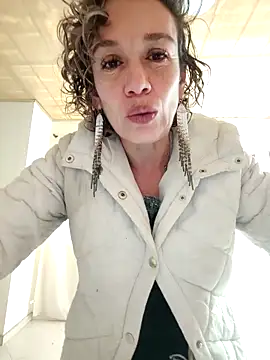 sexymarilyncolombia online show from September 23, 2025, 1:47 pm