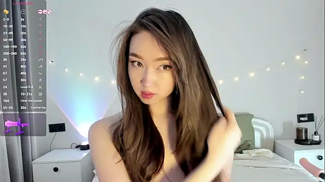  luna 022 online show from September 15, 2025, 4:23 am