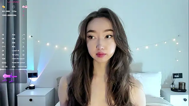  luna 022 online show from September 25, 2025, 4:16 am