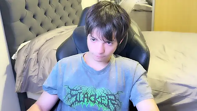 SasukeUhchiaa online show from February 26, 2025, 1:08 pm