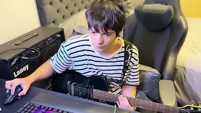 SasukeUhchiaa online show from March 8, 2025, 4:50 pm