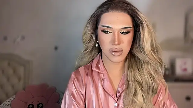 Ts glamxxxx online show from November 22, 2025, 12:42 am