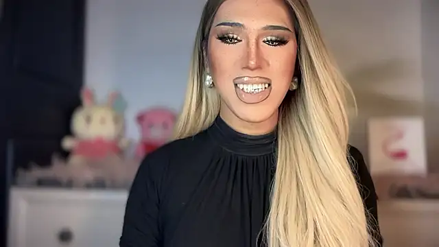 Ts glamxxxx online show from January 13, 2026, 1:55 am