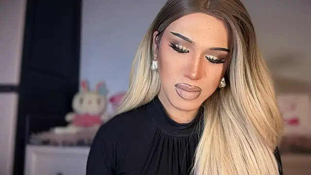 Ts glamxxxx online show from January 15, 2026, 1:10 am