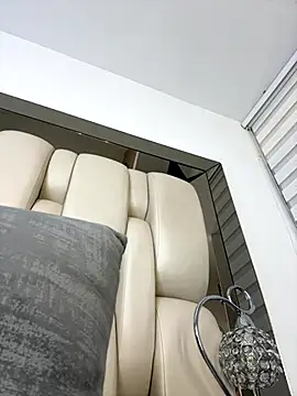 ALISSON FOXXX1 online show from October 2, 2025, 9:00 pm