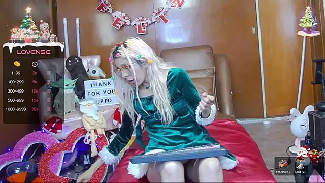 Skinygirl online show from December 17, 2024, 10:11 pm