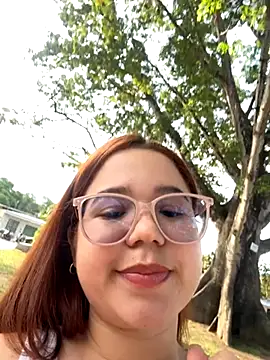 Snapshot of Lucyklein2022 chatting on October 2, 2025, 9:11 pm Lucyklein2022 online show from October 2, 2025, 9:11 pm