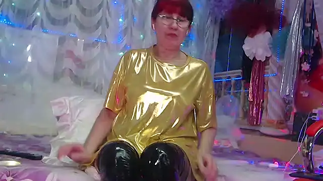 Snapshot of NightOrhideya chatting on March 4, 2025, 3:33 am NightOrhideya online show from March 4, 2025, 3:33 am