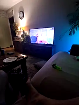 MISSLOTUS75 online show from April 17, 2026, 9:18 pm