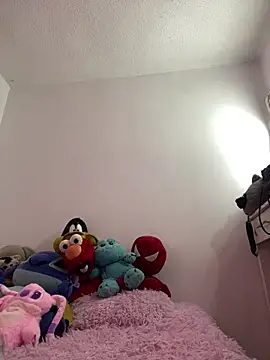 Snapshot of vaness_weet chatting on December 14, 2025, 12:21 pm vaness weet online show from December 14, 2025, 12:21 pm