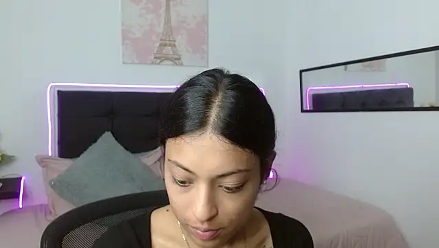Snapshot of vaness_weet chatting on March 6, 2026, 3:08 pm vaness weet online show from March 6, 2026, 3:08 pm