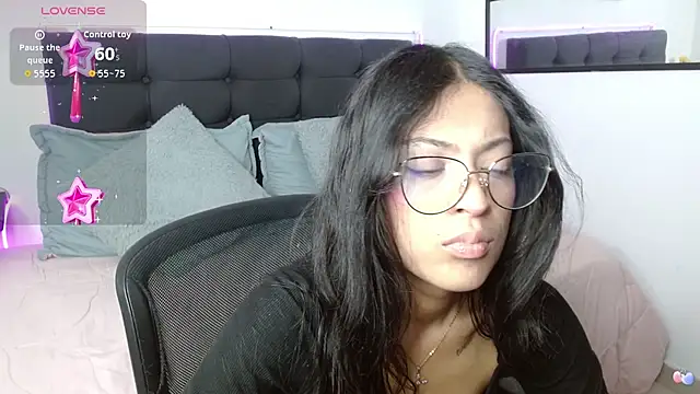 Snapshot of vaness_weet chatting on March 15, 2026, 8:26 pm vaness weet online show from March 15, 2026, 8:26 pm