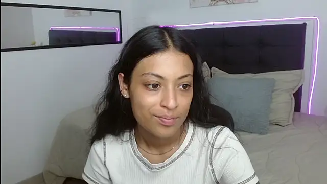 Snapshot of vaness_weet chatting on April 18, 2026, 6:56 pm vaness weet online show from April 18, 2026, 6:56 pm