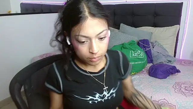 Snapshot of vaness_weet chatting on May 30, 2026, 10:18 pm vaness weet online show from May 30, 2026, 10:18 pm