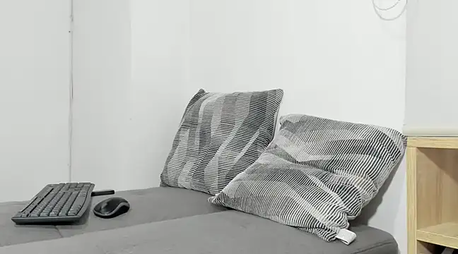 tuyo1995 online show from March 4, 2025, 12:50 am