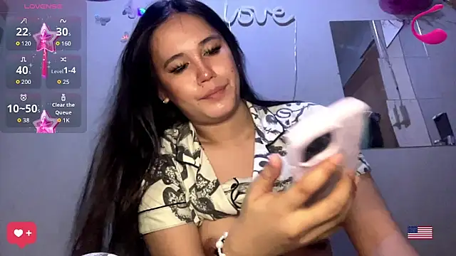 Snapshot of MeganTheRarest chatting on April 23, 2026, 3:03 pm MeganTheRarest online show from April 23, 2026, 3:03 pm