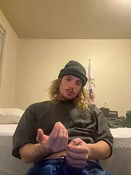 trippyski online show from February 11, 2025, 5:05 am