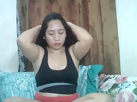 LOVENAYRA1 online show from May 27, 2026, 3:25 am