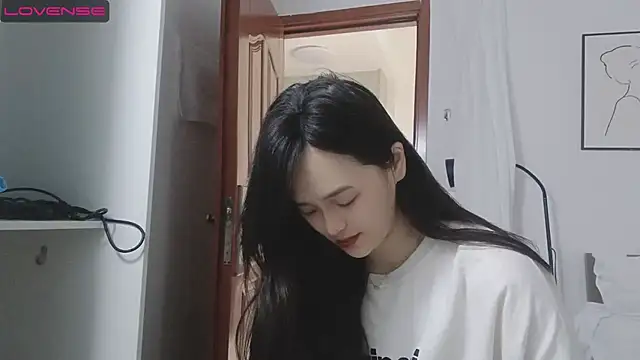 QiuPeiPeimmm online show from February 12, 2025, 6:29 am