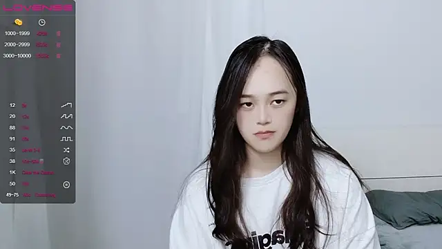 QiuPeiPeimmm online show from March 13, 2025, 6:01 pm