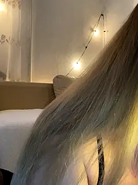 Snapshot of Lady__Maria chatting on November 11, 2025, 4:18 pm Lady Maria online show from November 11, 2025, 4:18 pm