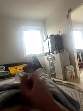 Snapshot of oroszlanw chatting on November 17, 2025, 7:47 am oroszlanw online show from November 17, 2025, 7:47 am