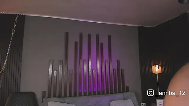 annie barozzi online show from September 19, 2025, 1:34 pm