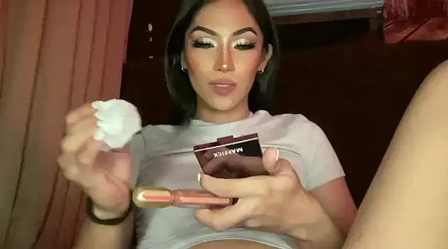 Snapshot of Bella_Gordon chatting on January 8, 2025, 1:41 pm Bella Gordon online show from January 8, 2025, 1:41 pm