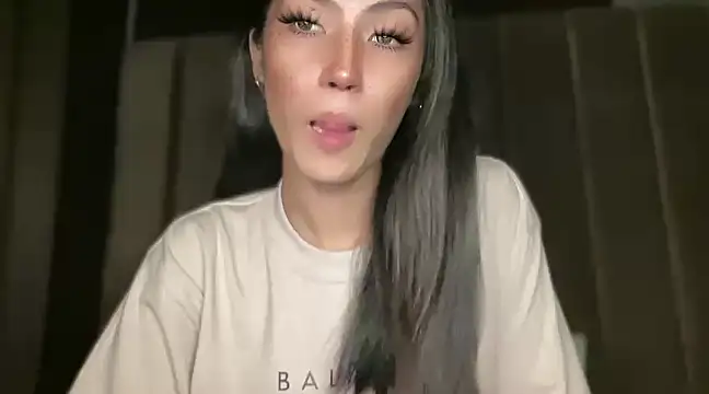 Snapshot of Bella_Gordon chatting on January 22, 2025, 1:32 pm Bella Gordon online show from January 22, 2025, 1:32 pm