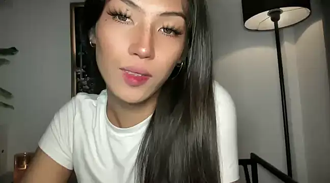 Snapshot of Bella_Gordon chatting on February 11, 2025, 8:10 pm Bella Gordon online show from February 11, 2025, 8:10 pm